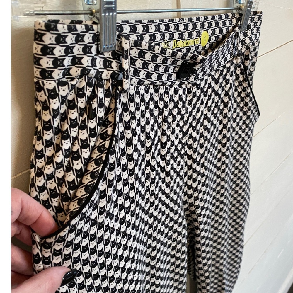 Black White Cat Pattern Novelty Print Betabrand Womens Stretch Pants Size S- EUC - Picture 8 of 10